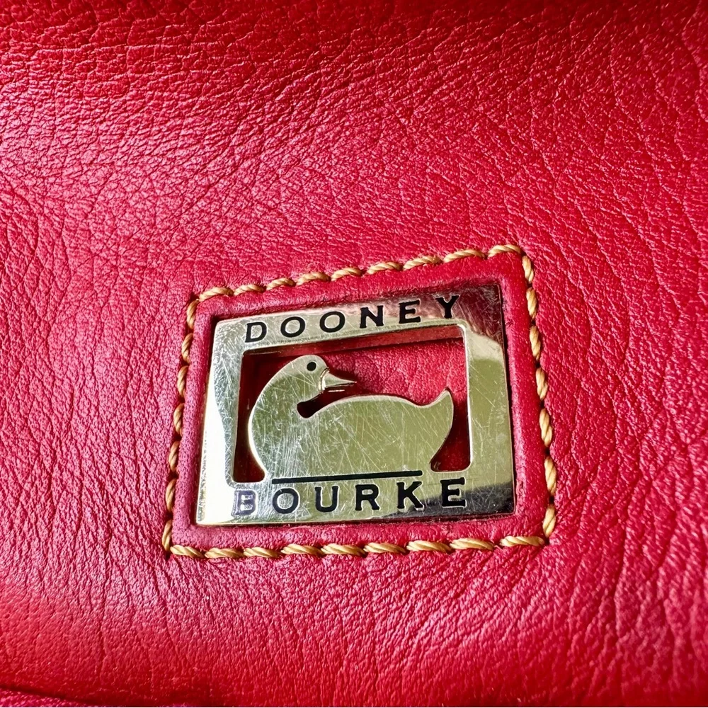 Dooney & Bourke Medium Shoulder Bag Mulberry Red Leather - Picture 6 of 17